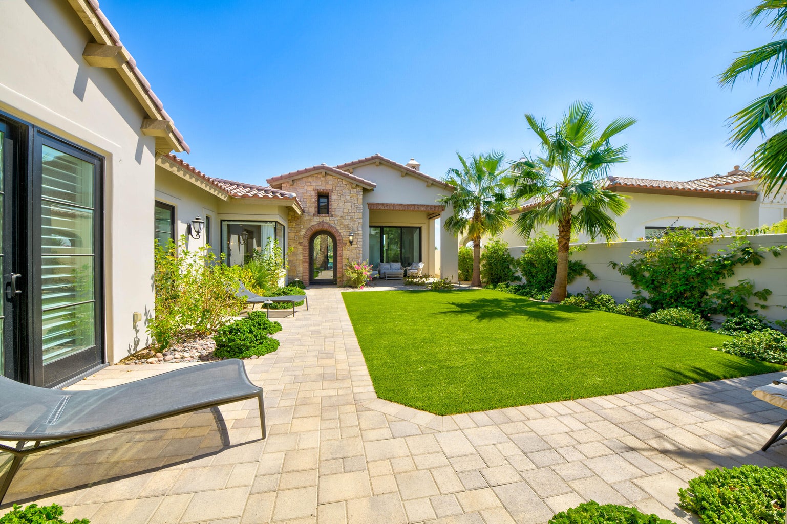 20250816203930495561000000-o